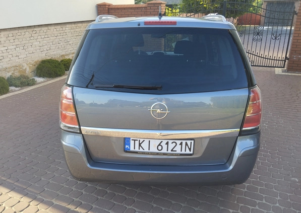 Opel Zafira cena 12999 przebieg: 215500, rok produkcji 2006 z Bodzentyn małe 172